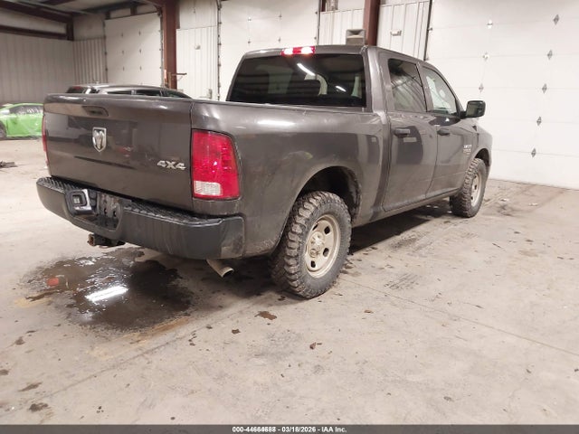 3C6RR7KG6LG205393 RAM 1500 Classic Tradesman 4x4 5&#039;7 Box