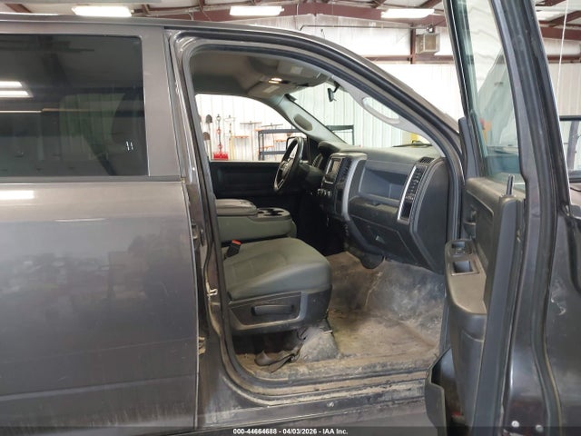3C6RR7KG6LG205393 RAM 1500 Classic Tradesman 4x4 5&#039;7 Box