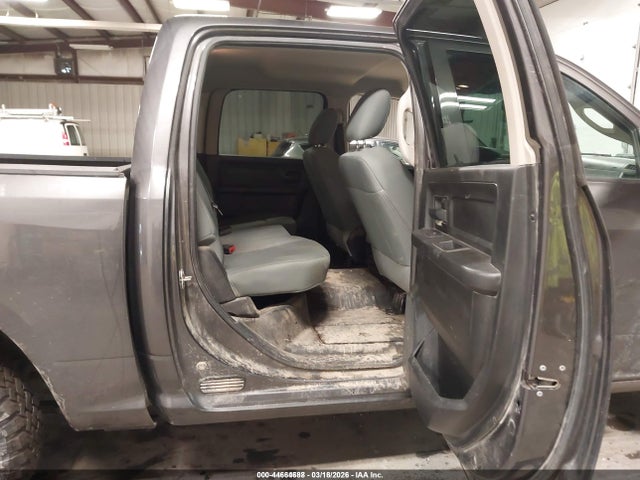 3C6RR7KG6LG205393 RAM 1500 Classic Tradesman 4x4 5&#039;7 Box