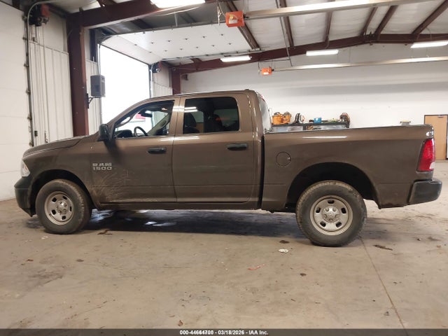 1C6RR7KG9JS313089 RAM 1500 Tradesman 4x4 5&#039;7 Box