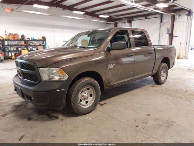 1C6RR7KG9JS313089 RAM 1500 Tradesman 4x4 5&#039;7 Box