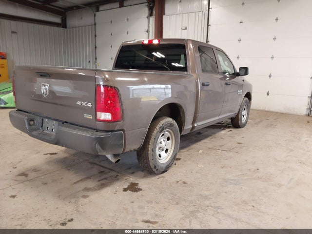 1C6RR7KG9JS313089 RAM 1500 Tradesman 4x4 5&#039;7 Box