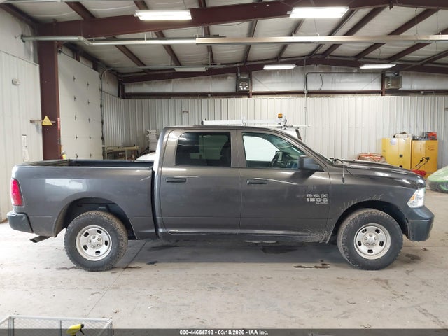 3C6RR7KG9MG600816 RAM 1500 Classic Tradesman 4x4 5&#039;7 Box