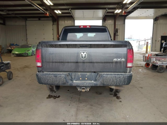 3C6RR7KG9MG600816 RAM 1500 Classic Tradesman 4x4 5&#039;7 Box