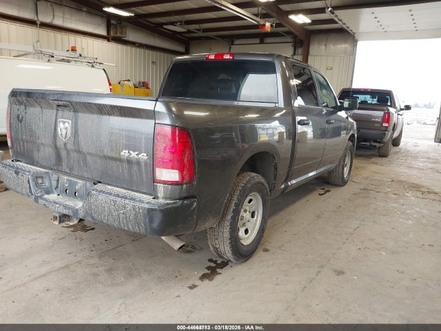 3C6RR7KG9MG600816 RAM 1500 Classic Tradesman 4x4 5&#039;7 Box