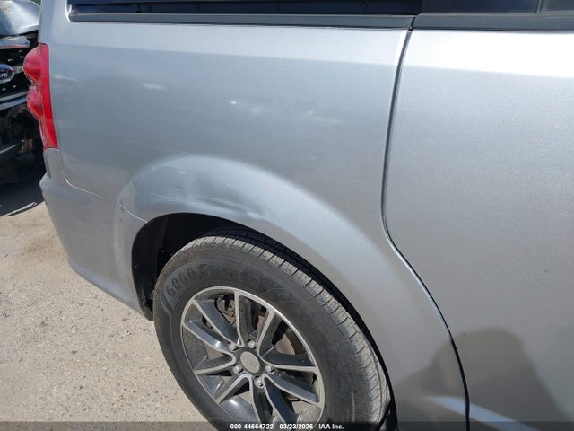 44664722 :رقم المزاد ، 2C4RDGEG1JR196046 vin ، 2018 Dodge Grand Caravan Gt مزاد بيع
