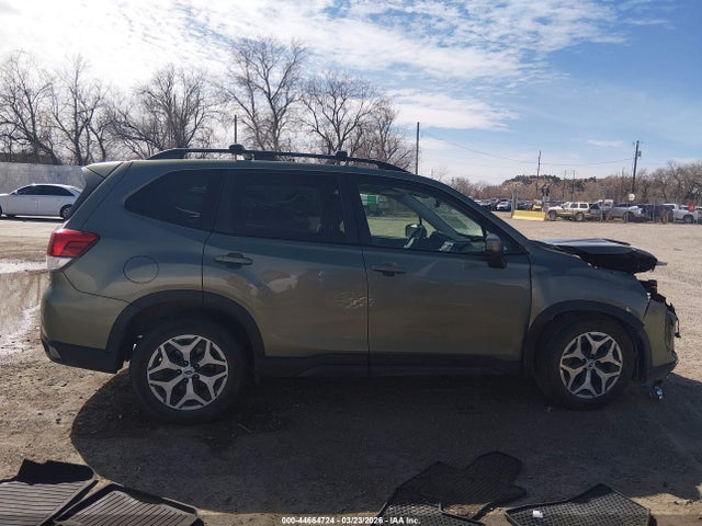 44664724 :رقم المزاد ، JF2SKAJC6LH545855 vin ، 2020 Subaru Forester Premium مزاد بيع