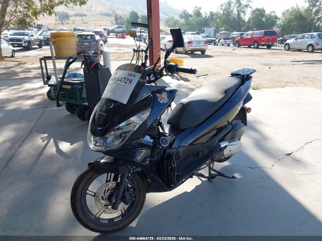 Продаж на аукціоні авто 2015 Honda Pcx 150, vin: RLHKF180XFY001314, номер лоту: 44664729