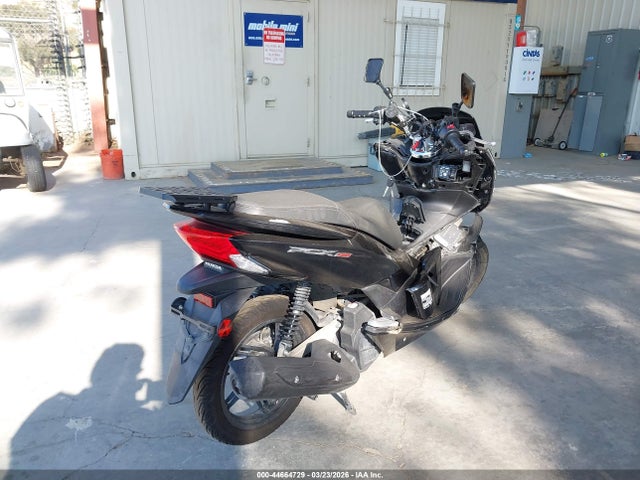 Продаж на аукціоні авто 2015 Honda Pcx 150, vin: RLHKF180XFY001314, номер лоту: 44664729