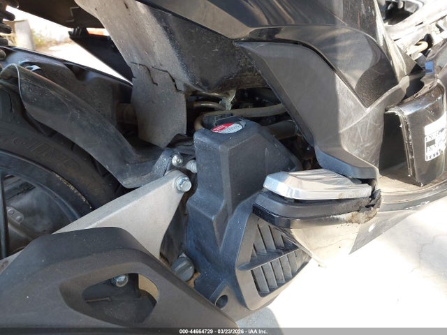 Продаж на аукціоні авто 2015 Honda Pcx 150, vin: RLHKF180XFY001314, номер лоту: 44664729