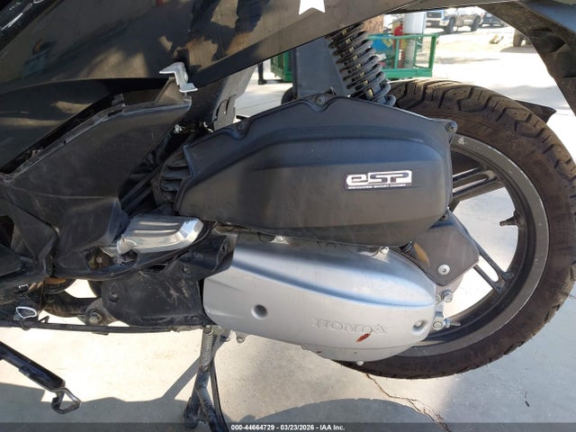 Продаж на аукціоні авто 2015 Honda Pcx 150, vin: RLHKF180XFY001314, номер лоту: 44664729
