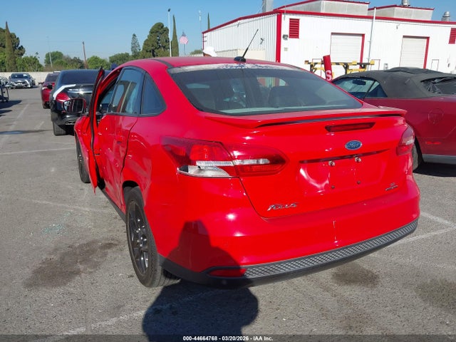 Ford FOCUS SE 2015 1FADP3F29FL348965 Image 3