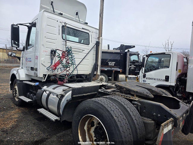 Auction sale of the 2016 Volvo Vn Vnl, vin: 4V4N19EG2GN947250, lot number: 44664775