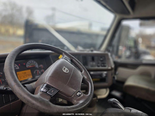 Auction sale of the 2016 Volvo Vn Vnl, vin: 4V4N19EG2GN947250, lot number: 44664775