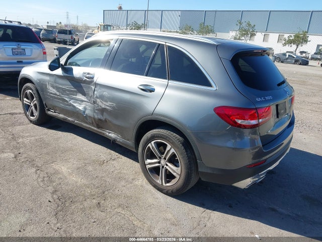 2016 MERCEDES-BENZ GLC 300 WDC0G4KB0GF057155 Photo 2