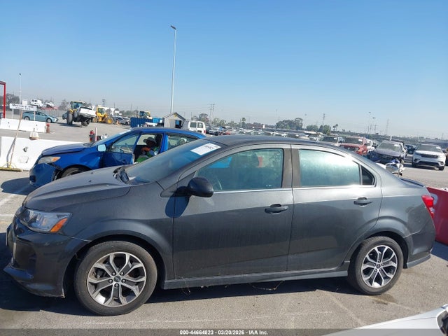 1G1JD5SG1J4103253 Chevrolet Sonic Lt Auto