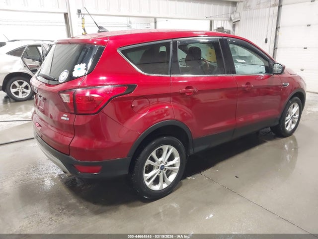 1FMCU9GD6KUA55512 Ford ESCAPE SE