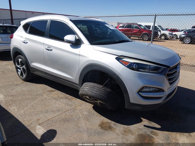 2016 HYUNDAI TUCSON KM8J33A28GU085388