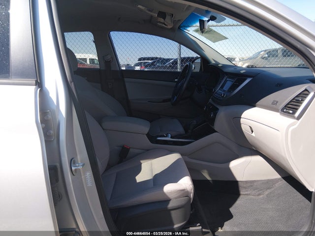 2016 HYUNDAI TUCSON KM8J33A28GU085388 Photo 4