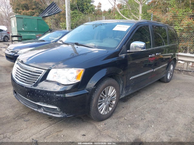 2016 Chrysler Town & Country Touring-l Anniversary Edition მანქანა იყიდება აუქციონზე, vin: 2C4RC1CGXGR105173, აუქციონის ნომერი: 44664856