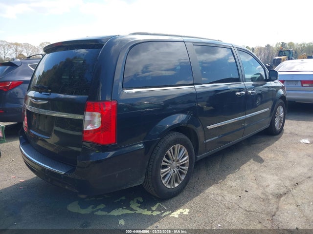 2016 Chrysler Town & Country Touring-l Anniversary Edition მანქანა იყიდება აუქციონზე, vin: 2C4RC1CGXGR105173, აუქციონის ნომერი: 44664856