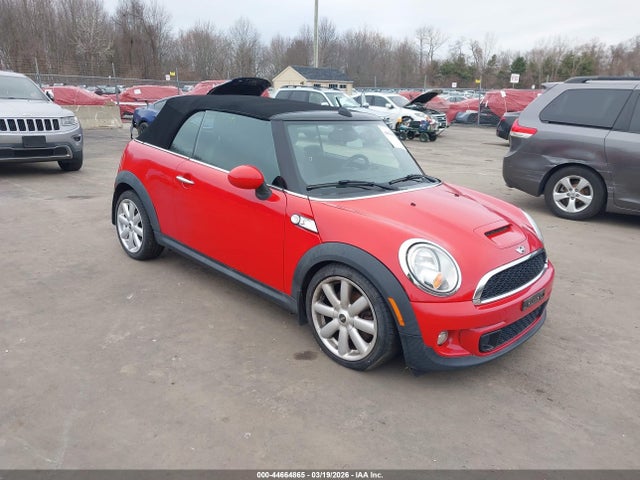2013 MINI CONVERTIBLE WMWZP3C5XDT705174