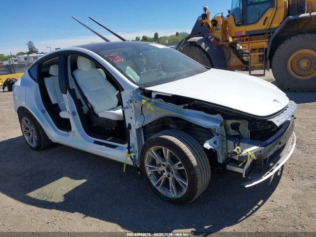 2023 TESLA MODEL Y 7SAYGDEE6PF634048 Photo 0