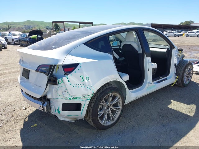 2023 TESLA MODEL Y 7SAYGDEE6PF634048 Photo 3