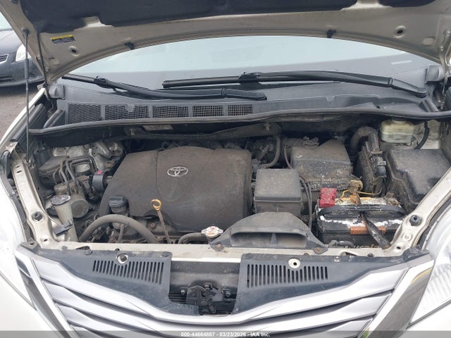 Продажа на аукционе авто 2017 Toyota Sienna Xle 8 Passenger, vin: 5TDYZ3DC7HS891413, номер лота: 44664887