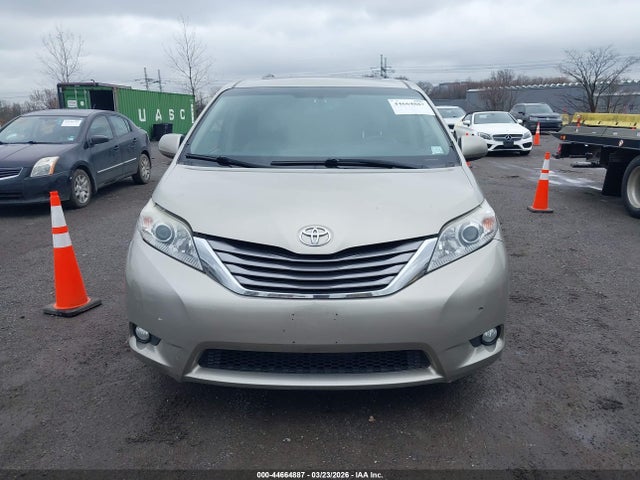 Продажа на аукционе авто 2017 Toyota Sienna Xle 8 Passenger, vin: 5TDYZ3DC7HS891413, номер лота: 44664887