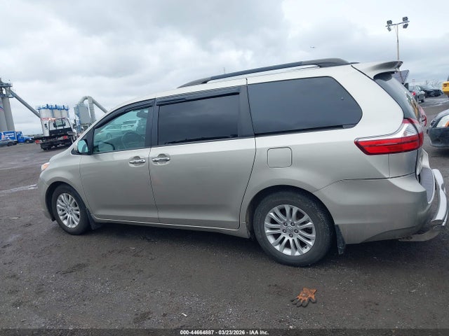 Продажа на аукционе авто 2017 Toyota Sienna Xle 8 Passenger, vin: 5TDYZ3DC7HS891413, номер лота: 44664887