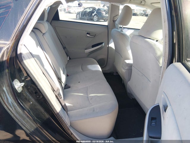 Toyota Prius Three 2014 JTDKN3DU6E0358073 Image 8
