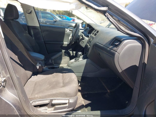 3VW2K7AJ5FM279693 Volkswagen Jetta 2.0l S