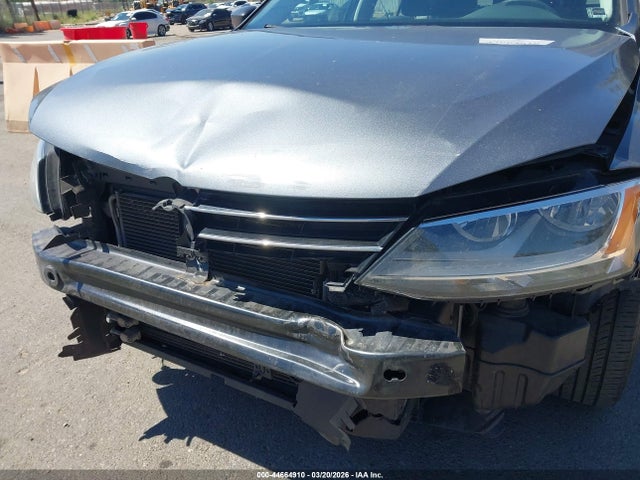 3VW2K7AJ5FM279693 Volkswagen Jetta 2.0l S