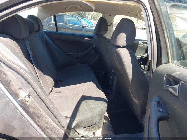 3VW2K7AJ5FM279693 Volkswagen Jetta 2.0l S