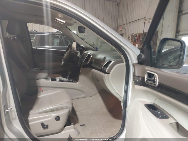 Продажа на аукционе авто 2011 Jeep Grand Cherokee Laredo, vin: 1J4RR4GG2BC713517, номер лота: 44664931