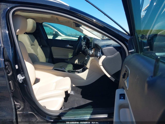 WDCTG4GB4HJ358998 Mercedes-Benz Gla 250 4matic