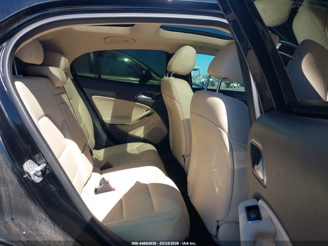 WDCTG4GB4HJ358998 Mercedes-Benz Gla 250 4matic