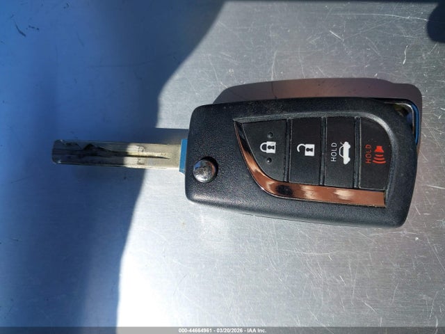 4T1B11HK3JU583848 Toyota CAMRY LE
