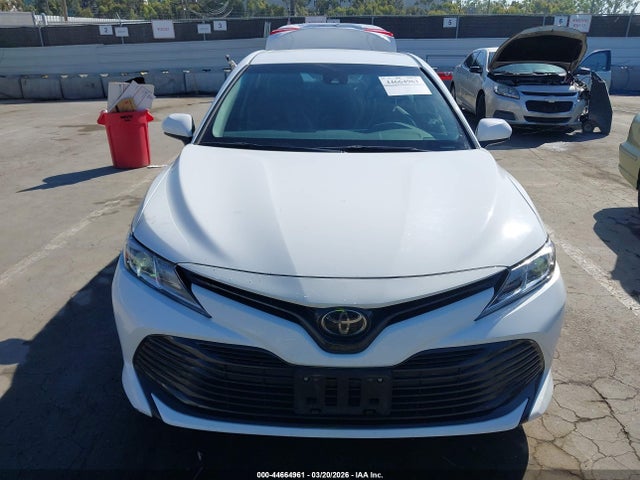 4T1B11HK3JU583848 Toyota CAMRY LE