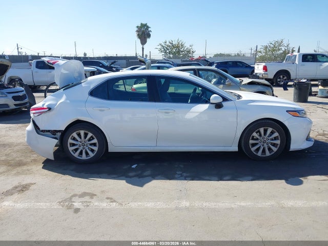 4T1B11HK3JU583848 Toyota CAMRY LE
