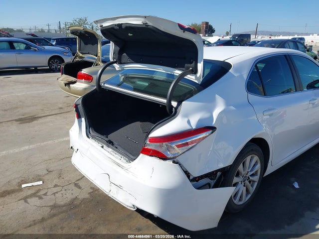 4T1B11HK3JU583848 Toyota CAMRY LE