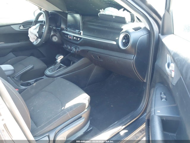 3KPF24AD3LE255587 KIA Forte Lxs