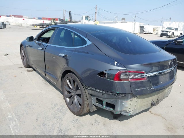 Продаж на аукціоні авто 2017 Tesla Model S 60/75, vin: 5YJSA1E18HF210971, номер лоту: 44664965