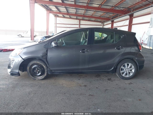 JTDKDTB35H1591423 Toyota Prius C Two