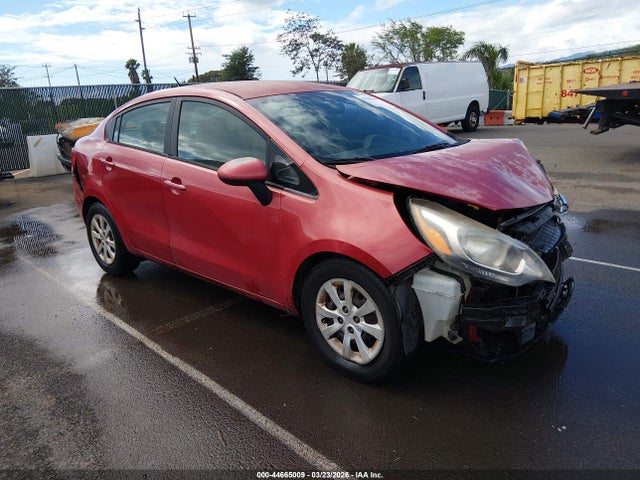 2015 KNADM4A30F6458050 main image