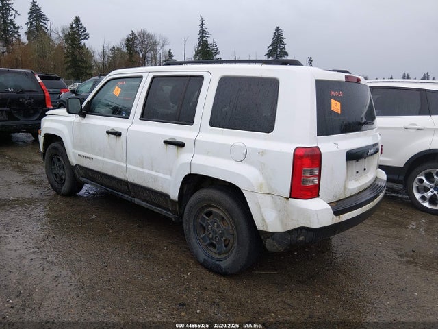 2014 JEEP PATRIOT 1C4NJPBB2ED889040 Photo 2