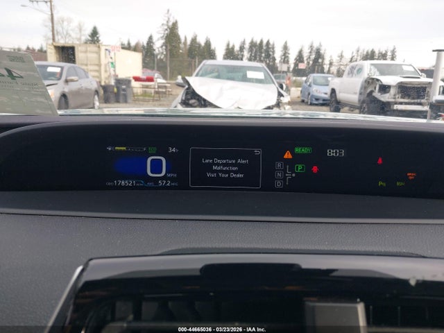 JTDKARFU1H3044507 Toyota Prius Four