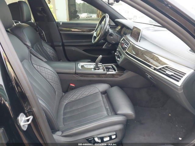 44665051 :رقم المزاد ، WBA7U2C00LBM61926 vin ، 2020 Bmw 750i Xdrive مزاد بيع