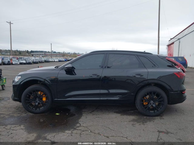 Продажа на аукционе авто 2022 Audi E-tron Chronos Quattro, vin: WA1VABGEXNB015255, номер лота: 44665104